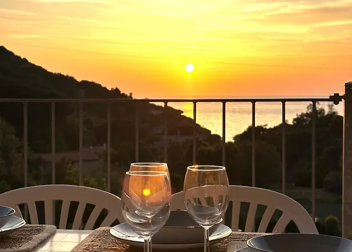 Photo de Appartamenti Nisportino Mare Natura Casale Gastagno